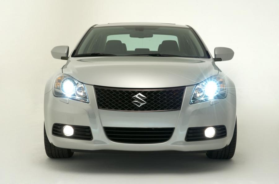  Suzuki Kizashi 2010 года  (фото 61 из 136)